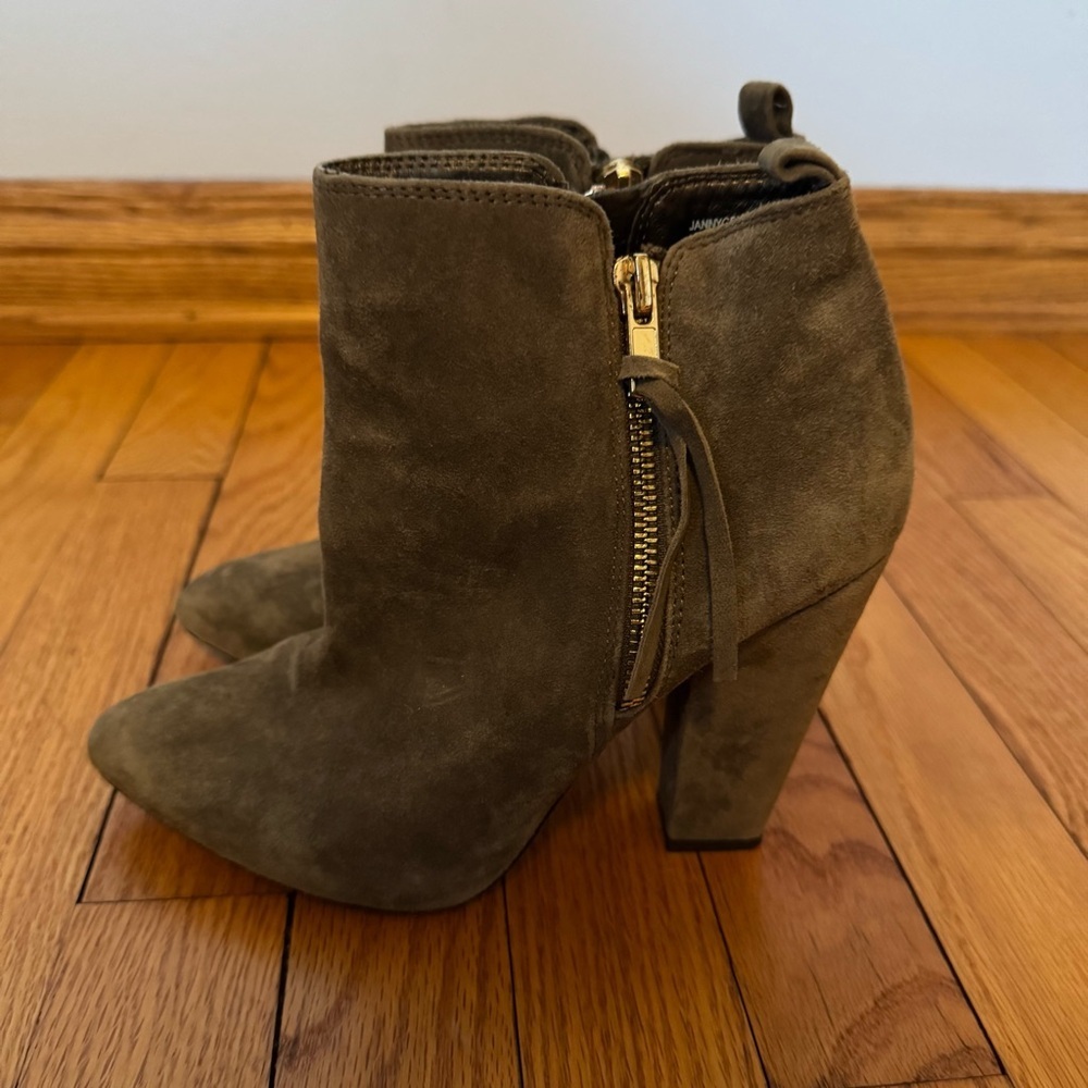 Steve Madden Jannyce Taupe Suede Leather Ankle Boots - Picture 7 of 11